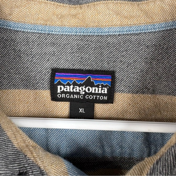 Patagonia Men’s Long-Sleeved Organic Cotton Midweight Fjord Flannel Shirt - Picture 5 of 9